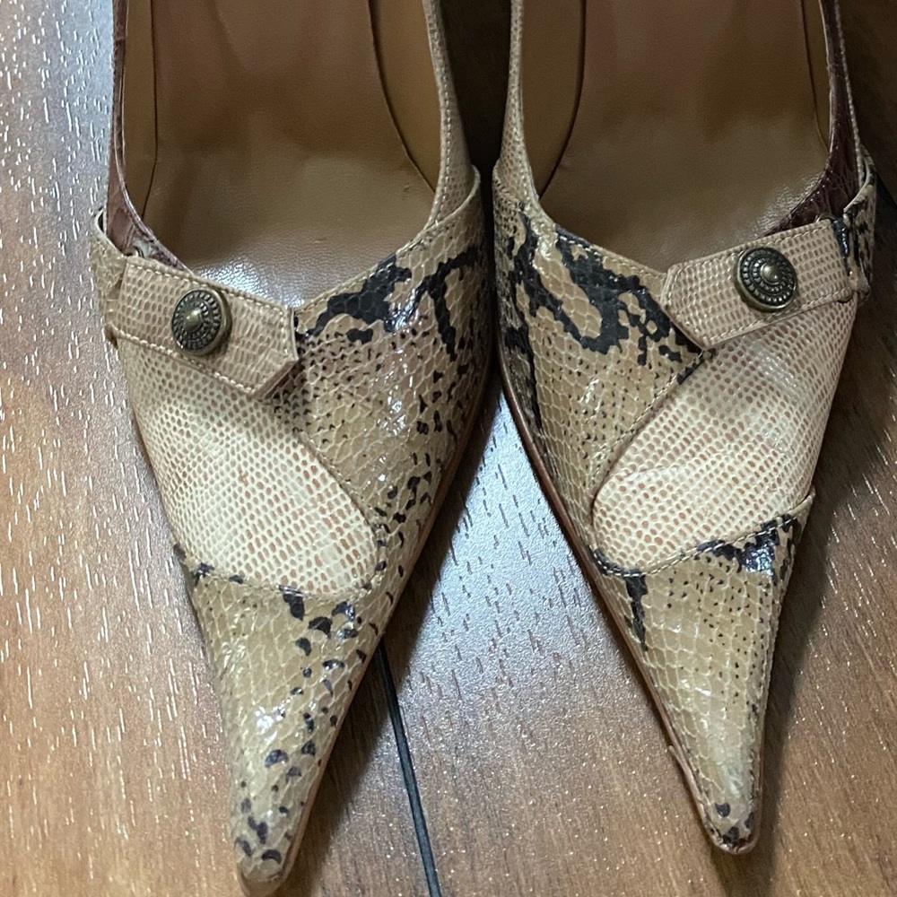 Snakeprint heels